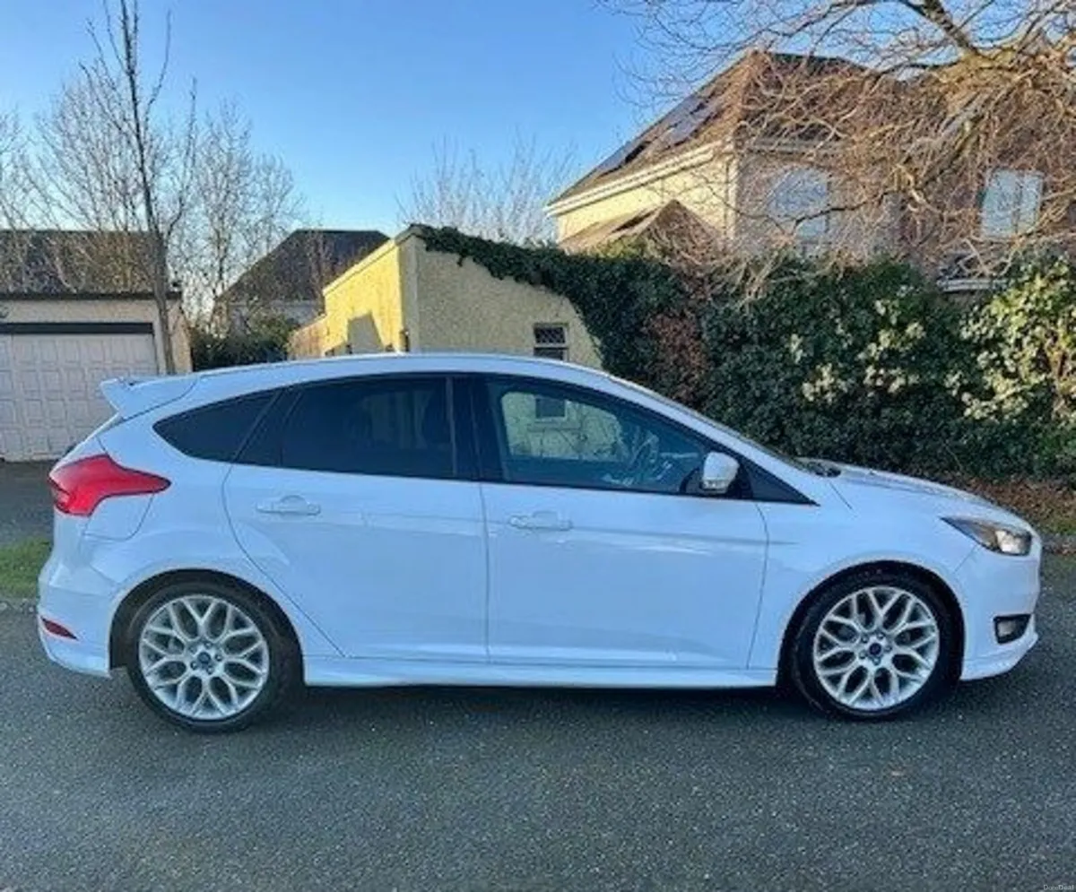 Ford Focus 2017 ST-Line 1.5 TDCi - Image 2