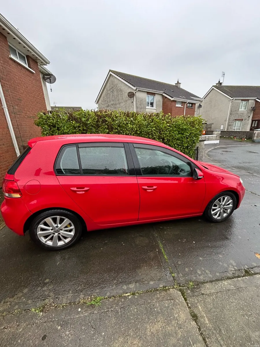 2010 Volkswagen Golf MK6 1.6 TDI manual - Image 2