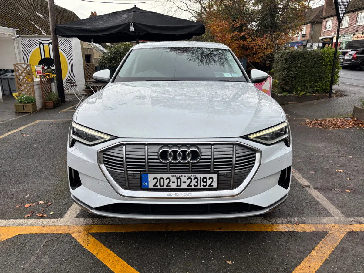 AUDI E TRON '50' - QUATTRO 'SPORT' FASH - 2 KEYS - Image 2