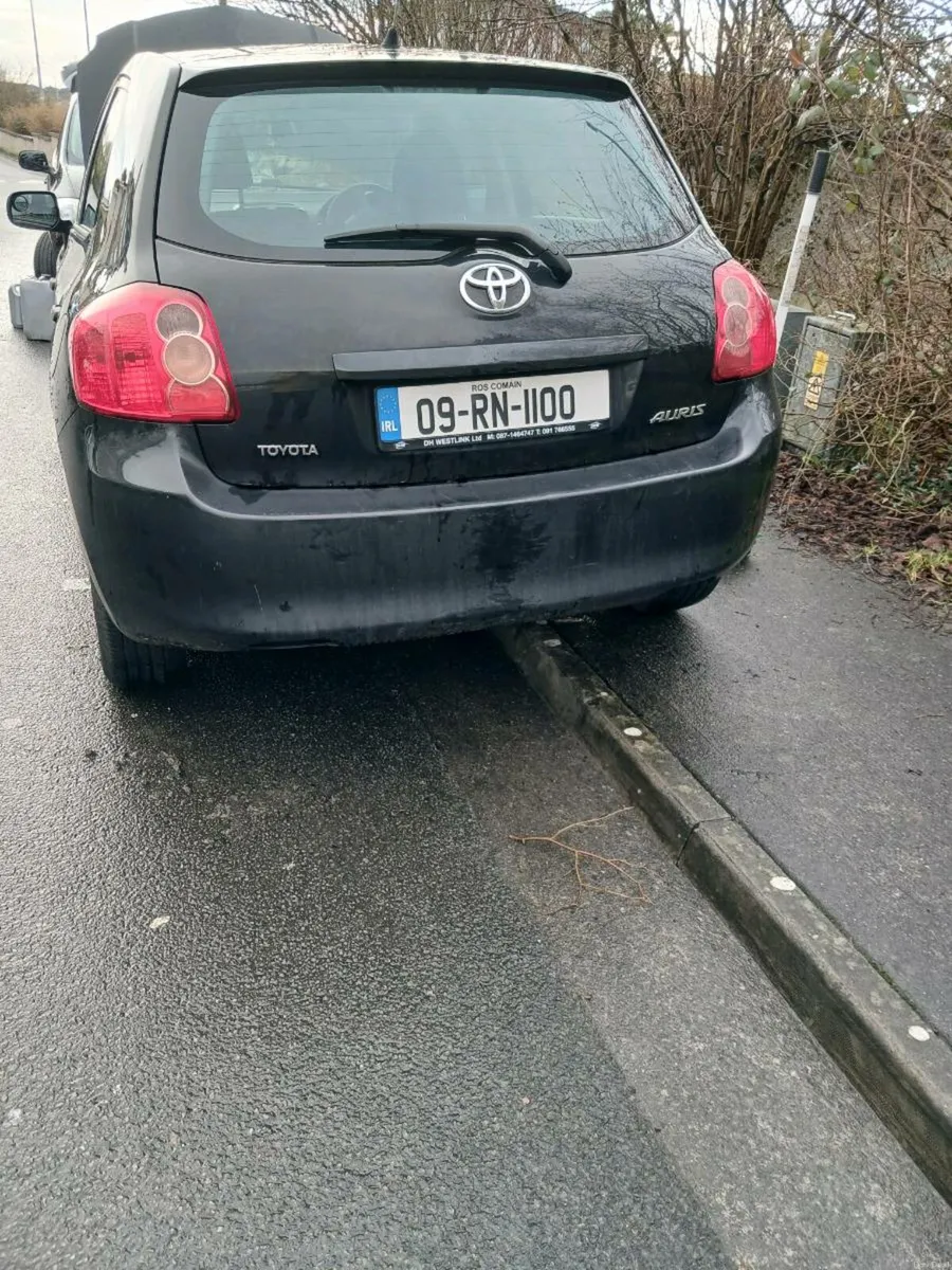 Toyota Auris (Parts/Scrap) - Image 2