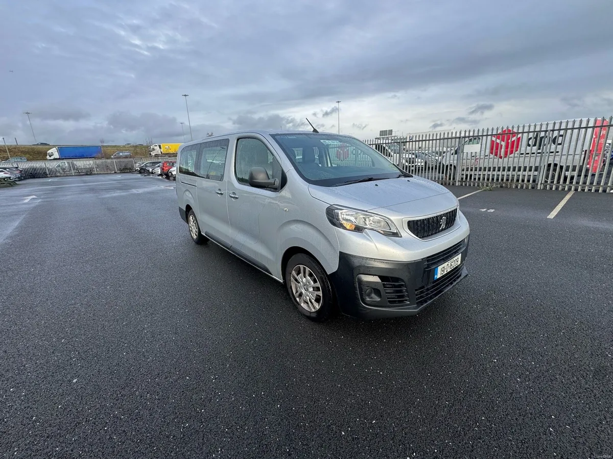 2019 9 seat Minibus - Image 1