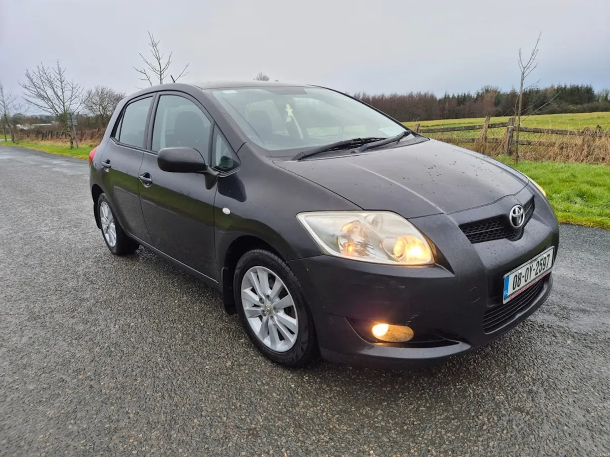 2008 Toyota Auris 1.4 LUNA 5DR - Image 1