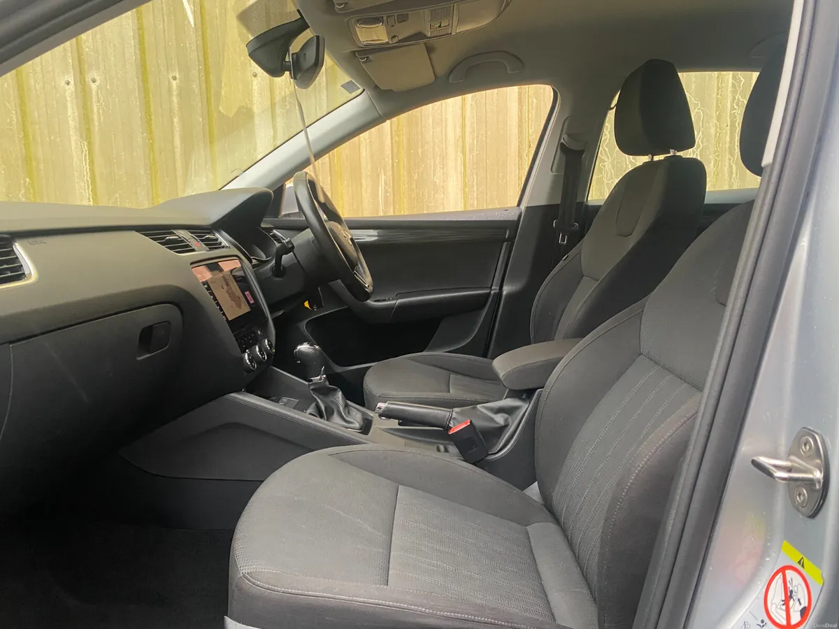 Skoda Octavia 2019//PETROL//AUTO//HIGH SPEC// - Image 4