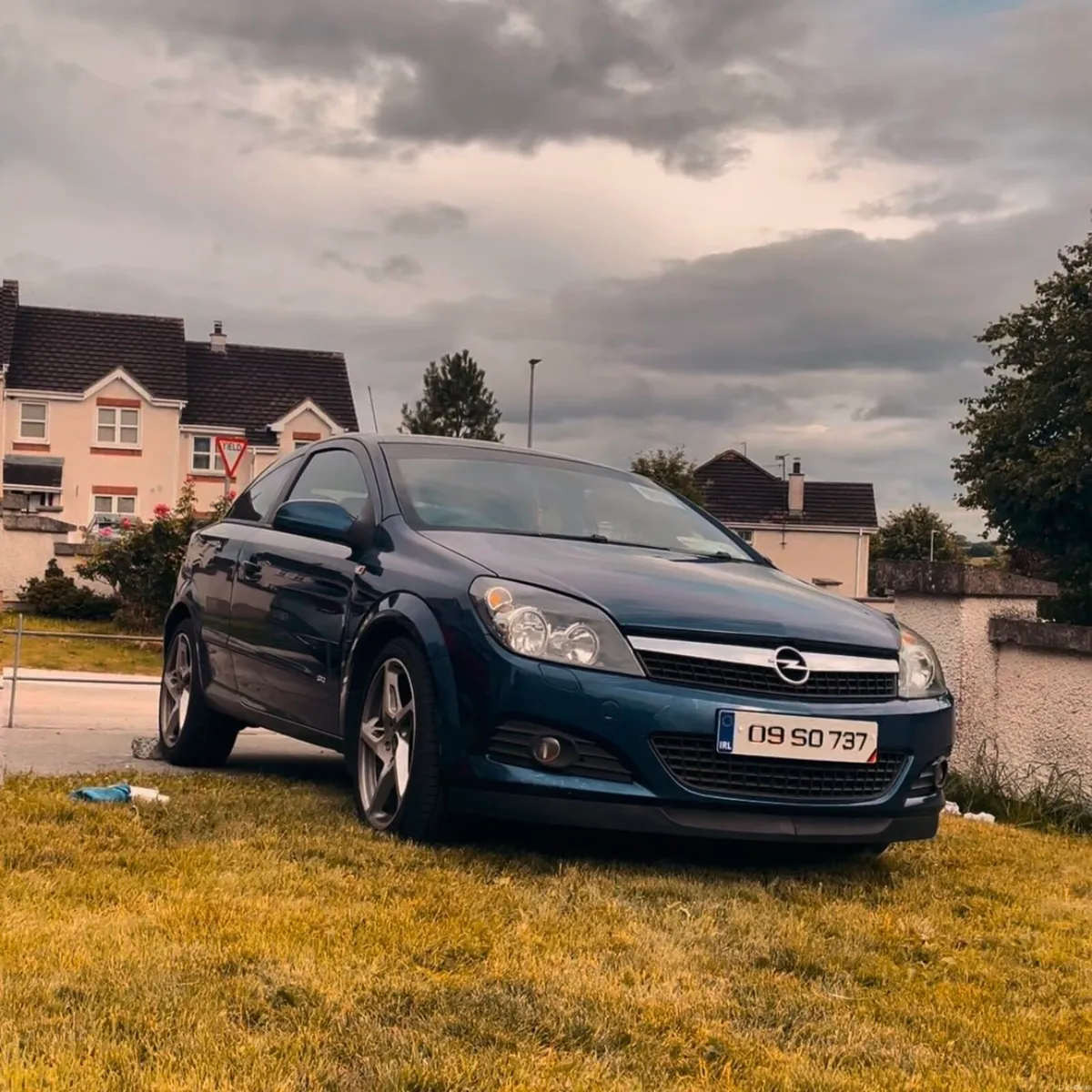 2009 Opel Astra H GTC - Image 1