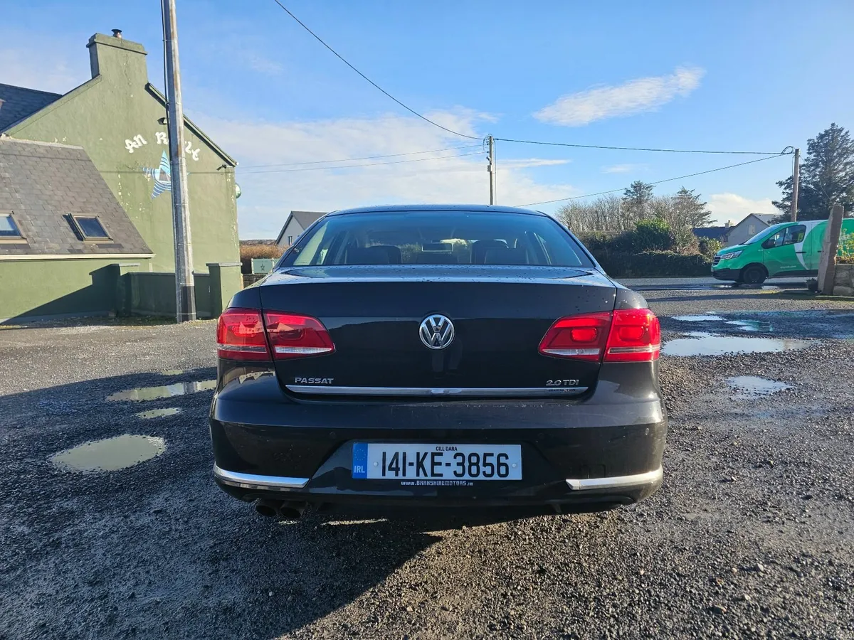 Volkswagen Passat 2014 2.0l - Image 2