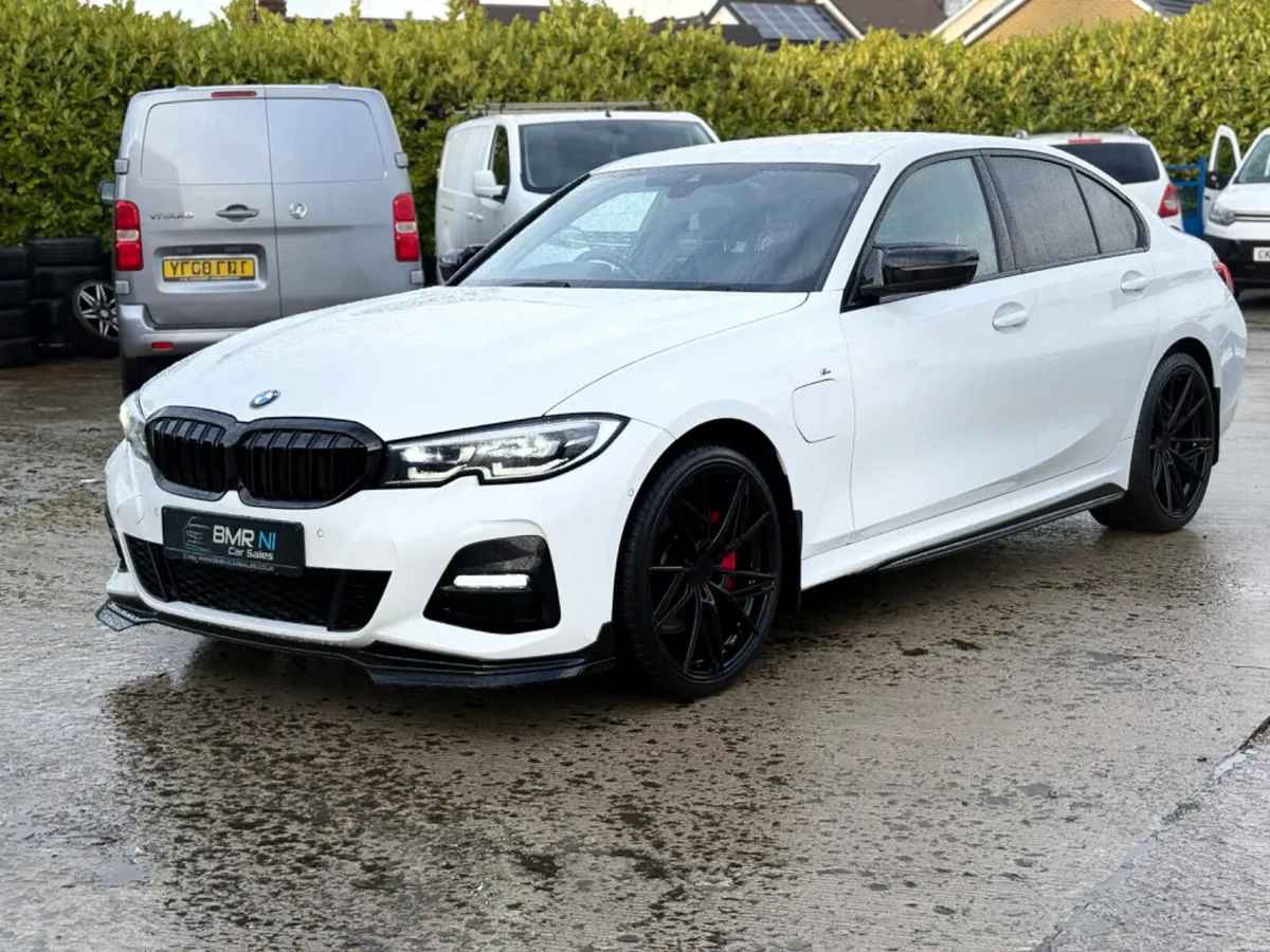 2021 BMW 330 M-SPORT AUTO HYBRID - Image 3