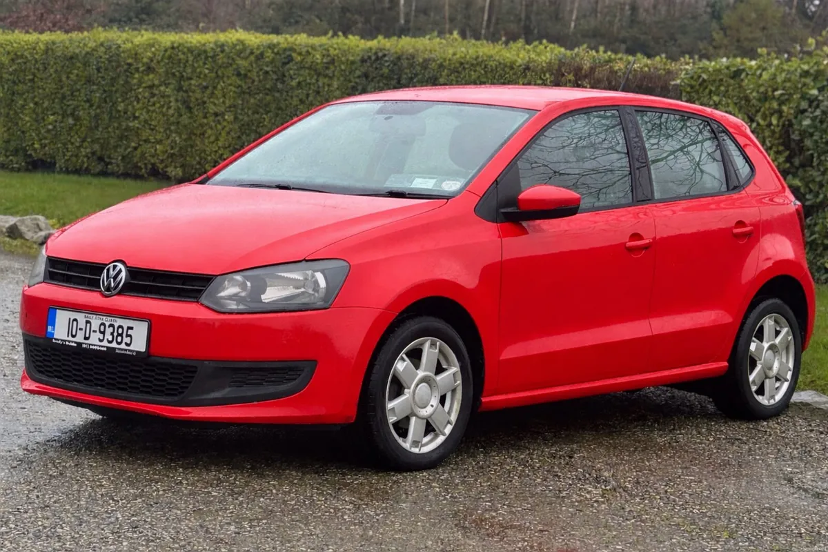 10 Volkswagen Polo 1.2 Manual 88kms 1 Owner - Image 3