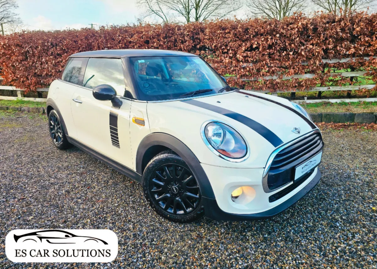 162 Mini Cooper 6 Speed Petrol NCT 07/26 TAX 02/26 - Image 4