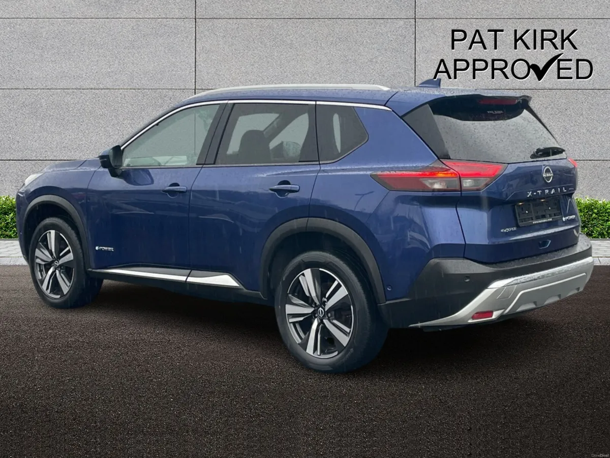 Nissan X-Trail Station Wagon Tekna - Image 2