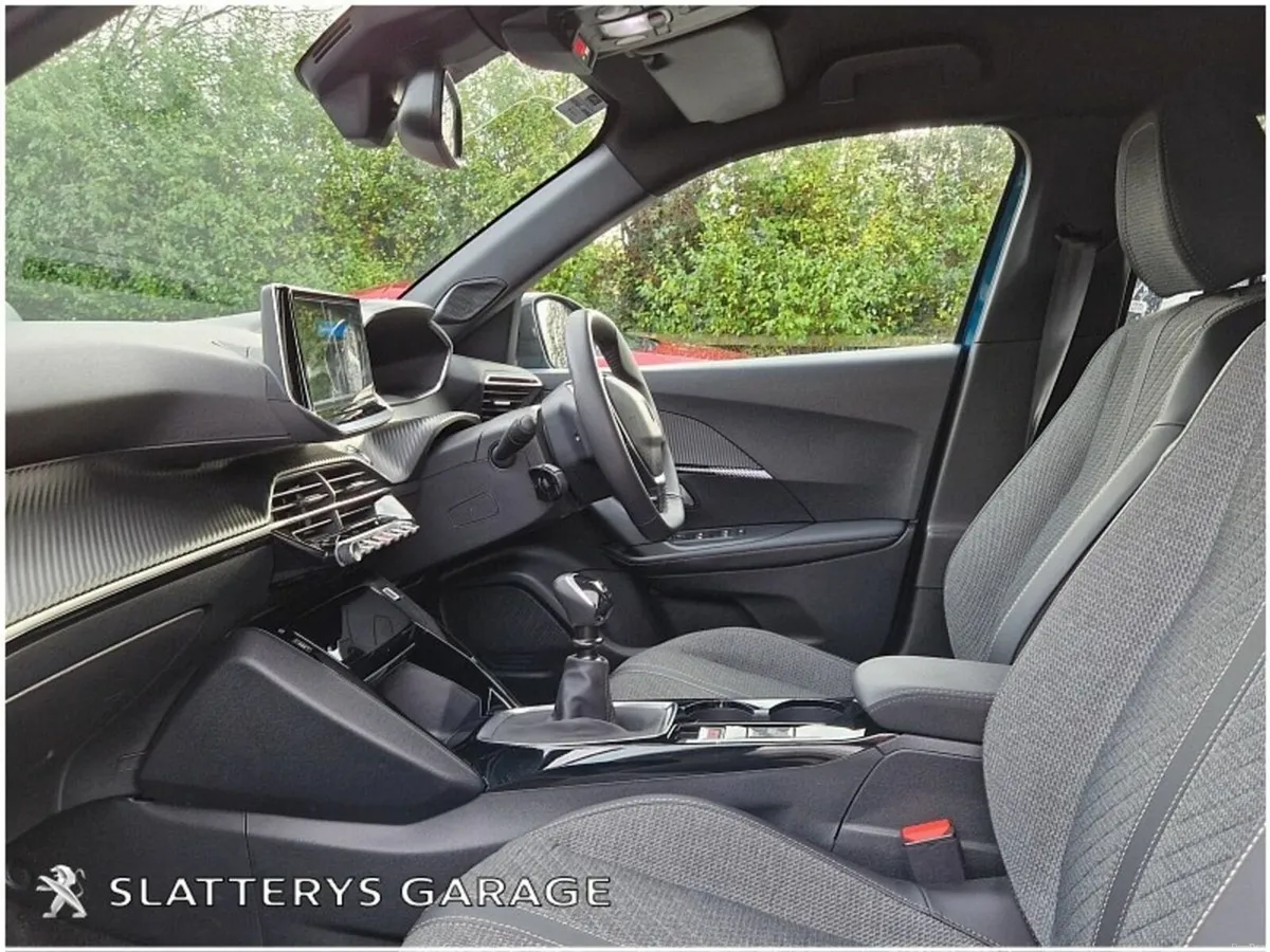 Peugeot 2008 1.2 Puretech 100bhp Allure - Image 4
