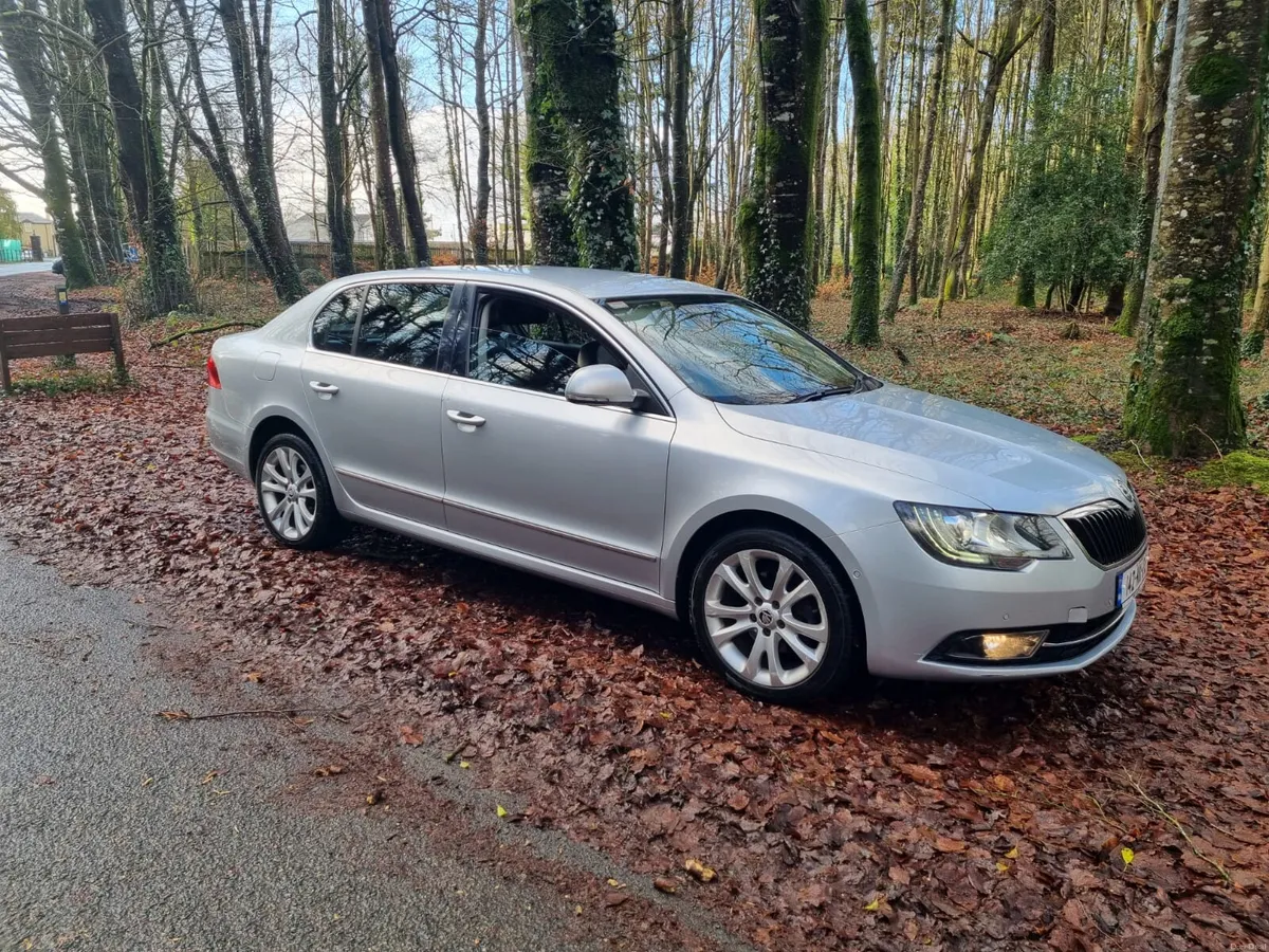 142 SKODA SUPERB 1.6 TDI ELEGANCE €4850. - Image 3