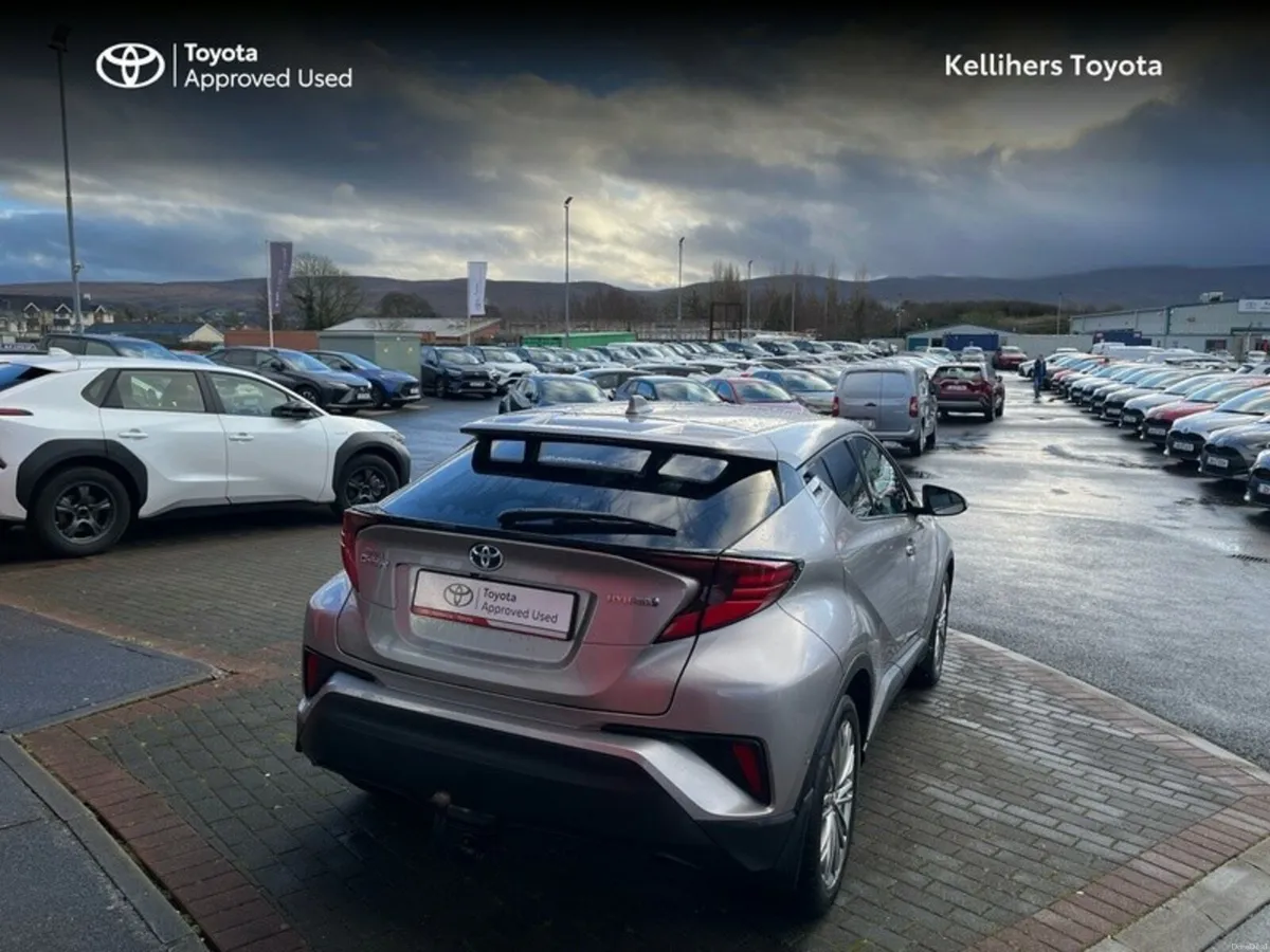 Toyota C-HR C-HR 1.8 HYBRID SOL - Image 2