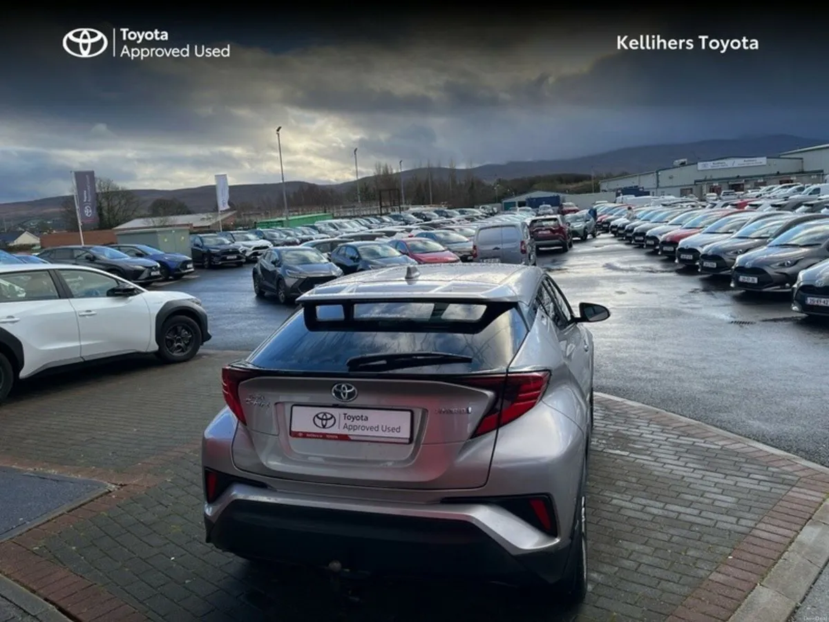 Toyota C-HR C-HR 1.8 HYBRID SOL - Image 4