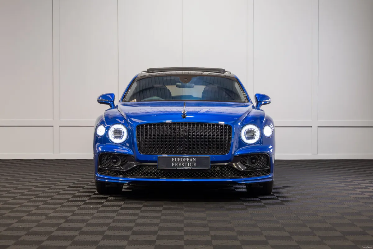 222 Bentley Flying Spur S V6 Hybrid - Image 2