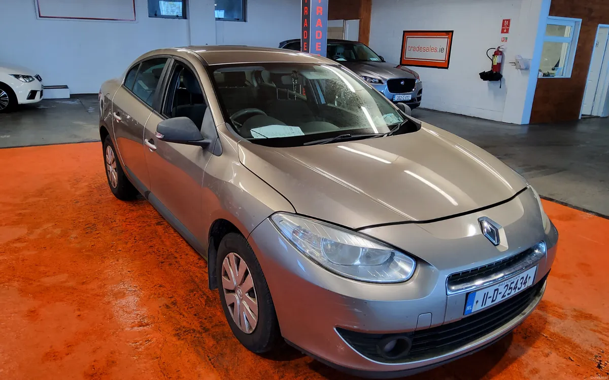 Renault Fluence 2011 - Image 1