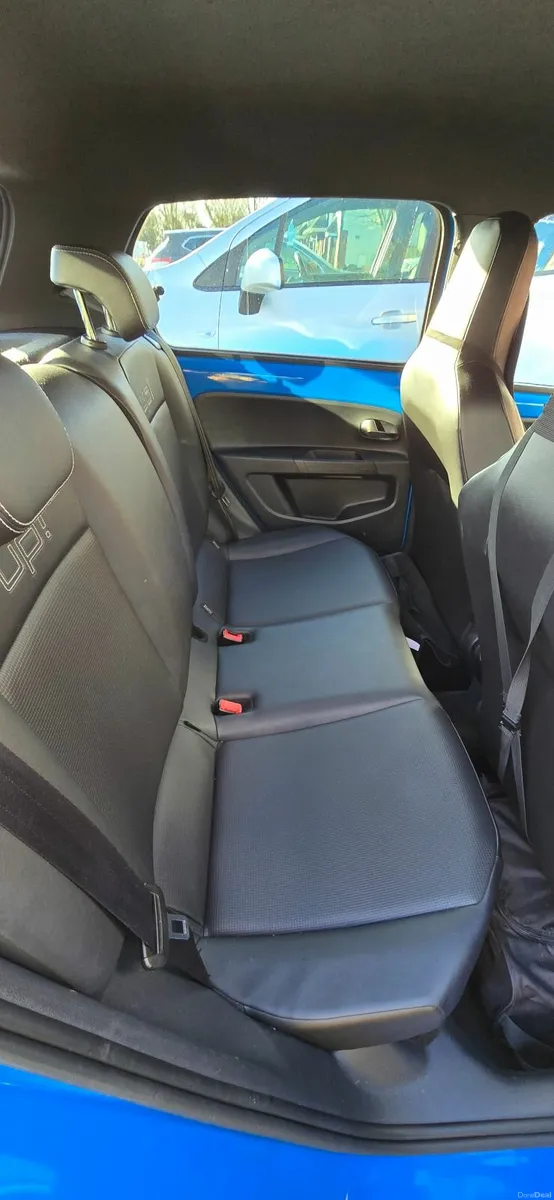 Volkswagen up! 2015 - Image 2