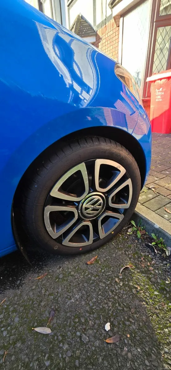 Volkswagen up! Highline 2015 ASG - Image 4