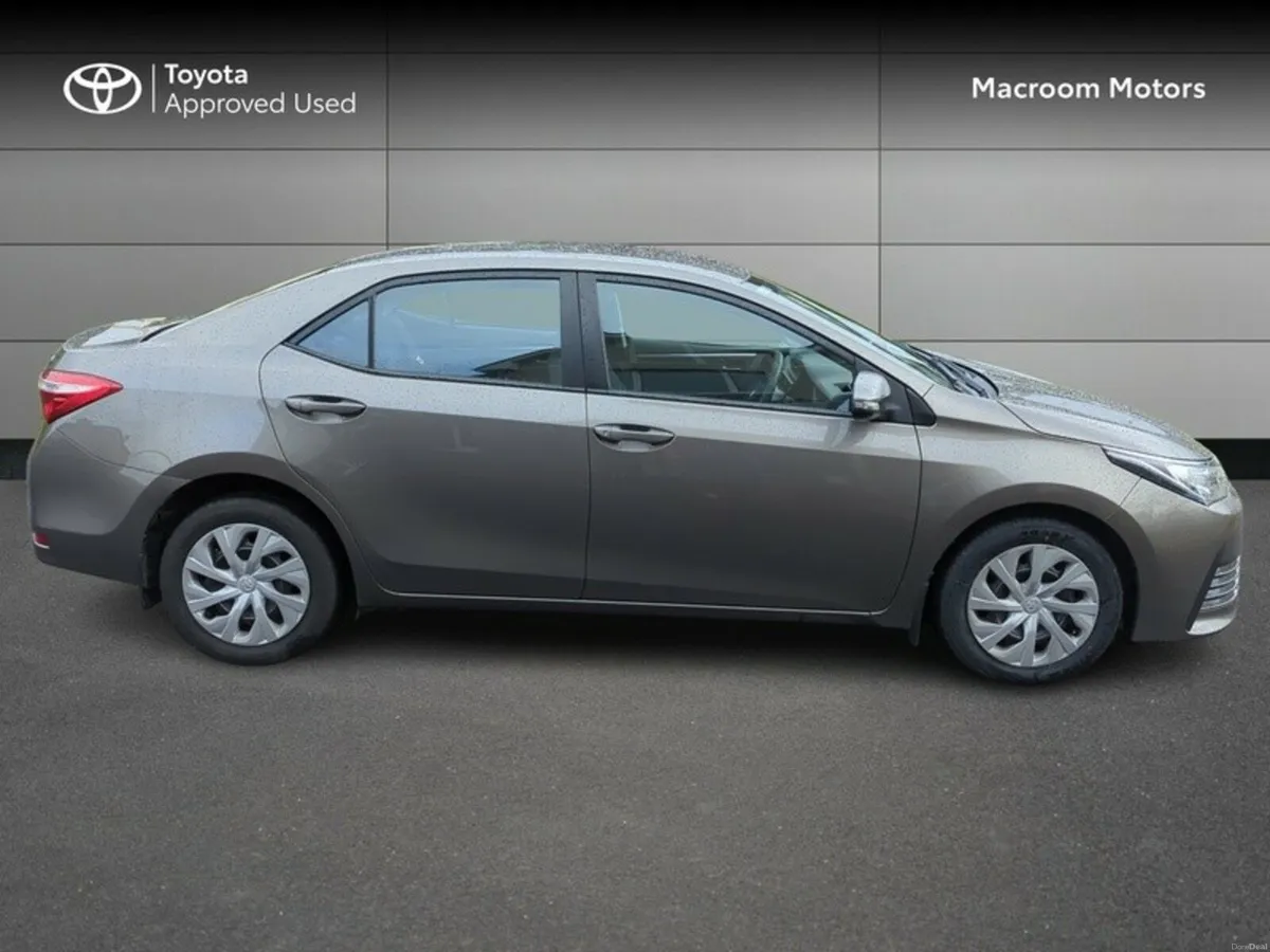 Toyota Corolla FRESH SELECTION OF TRADE-INS COROLL - Image 3