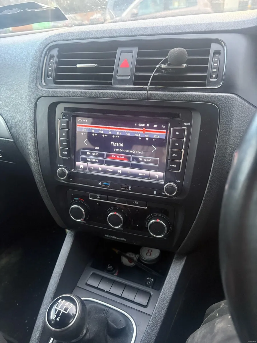 Volkswagen Jetta - Image 4