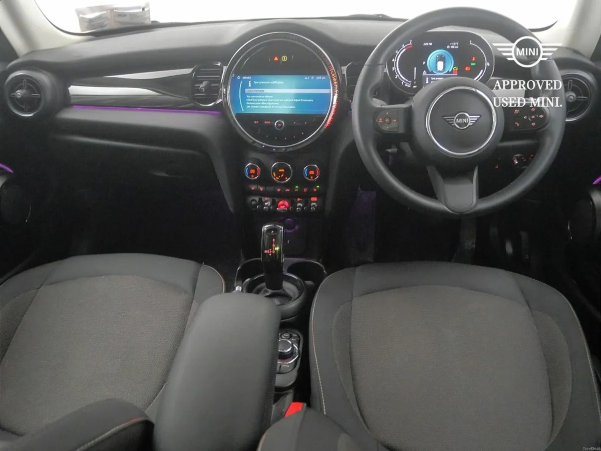 Mini Cooper 3-Door Cooper Classic - Image 4