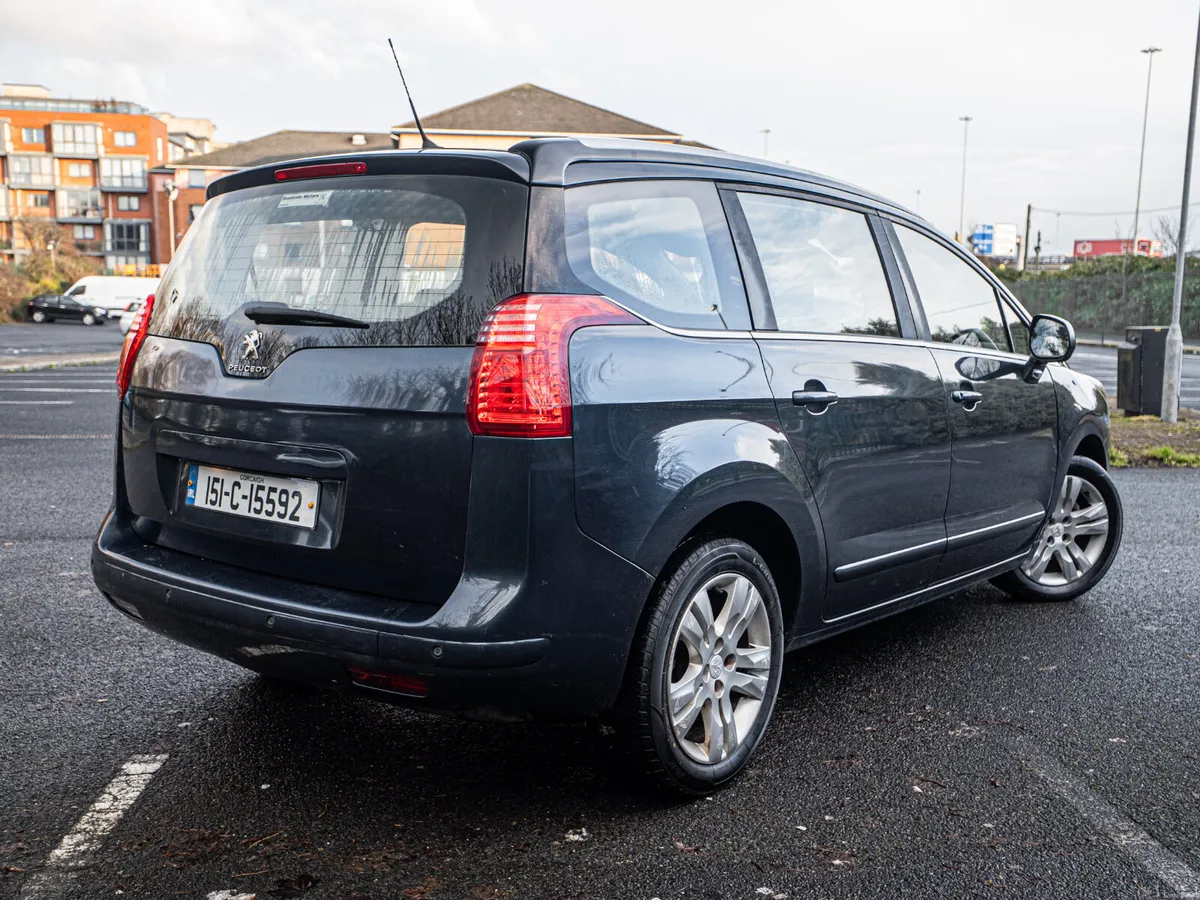 Peugeot 5008 2015 - Image 2