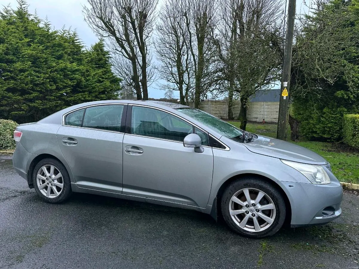 Toyota Avensis 2011 - Image 3