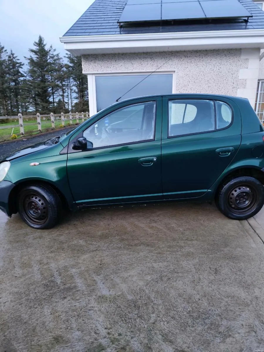 Low milage yaris - Image 3