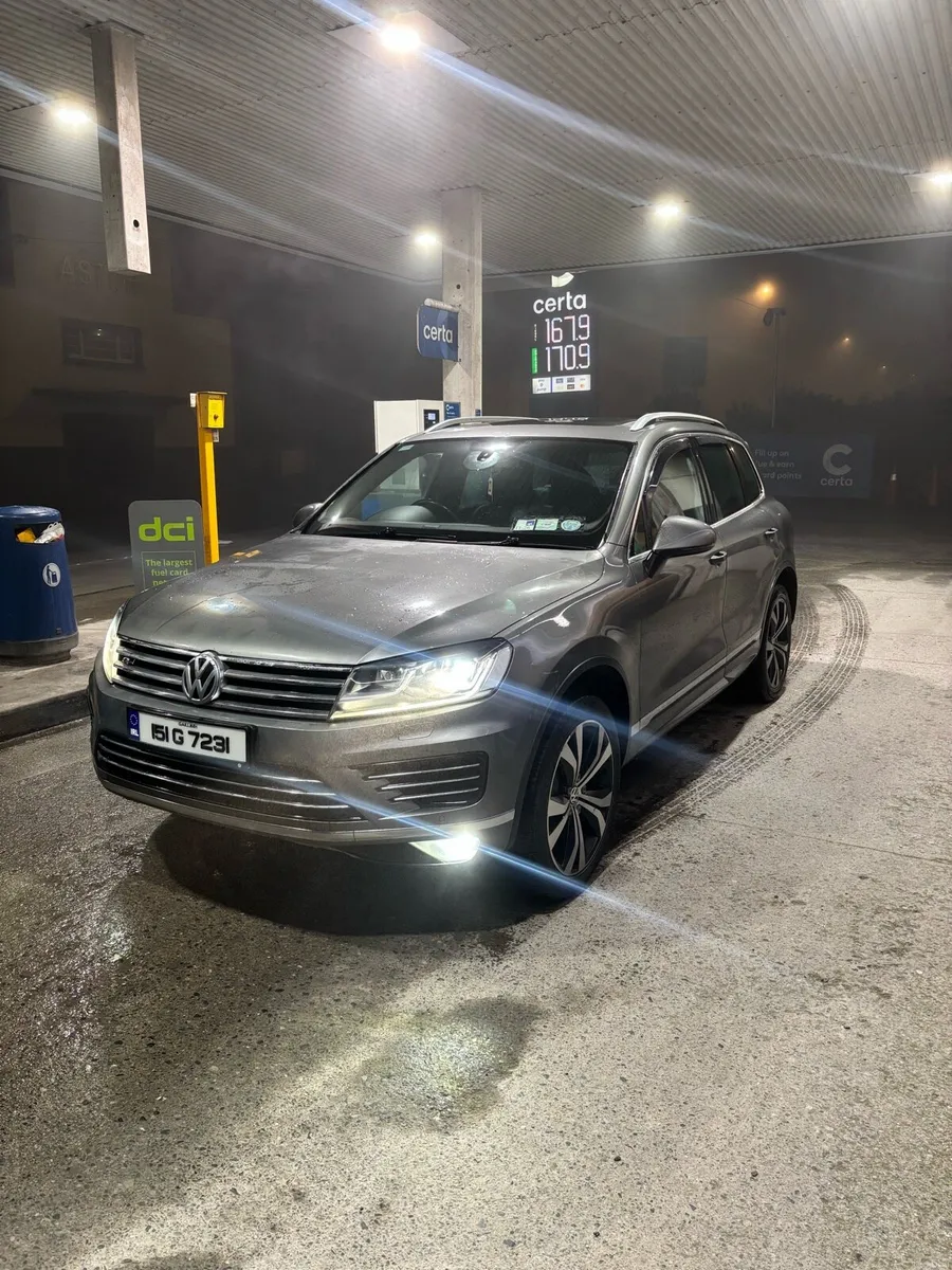 Volkswagen Touareg - Image 1