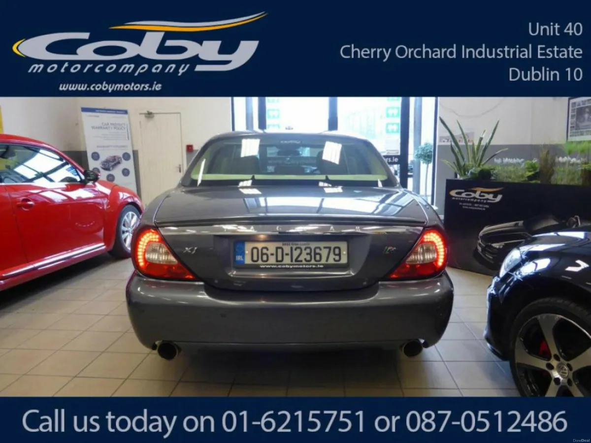 Jaguar XJ 4.2 SUPERCHARGED V8 4DR AUTO 405 BHP. St - Image 4