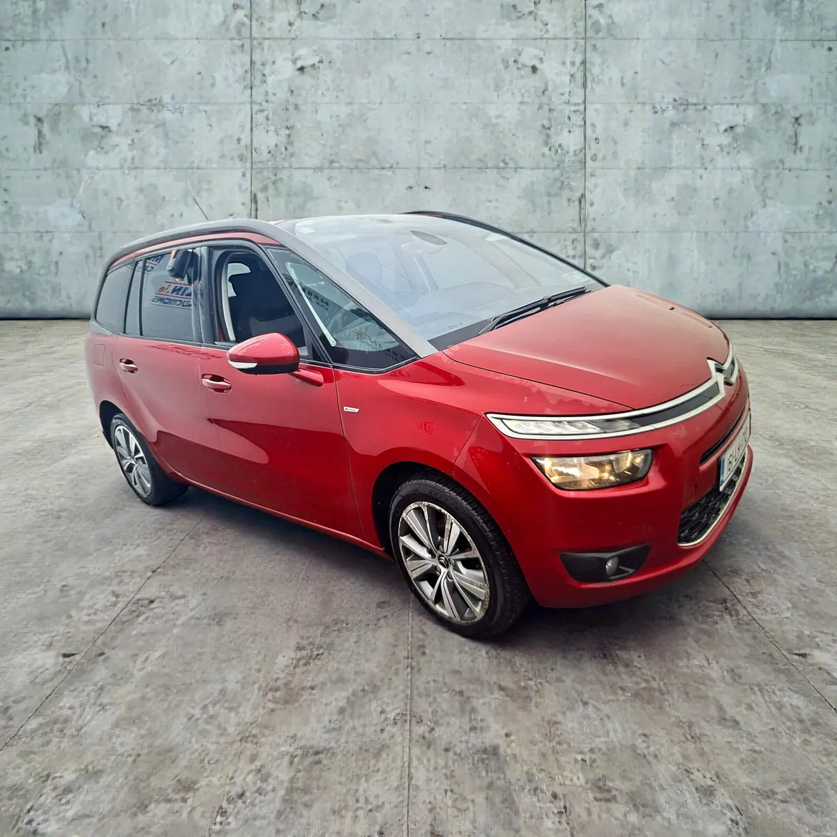 2016 Citroen C4 e-HDi 115 Airdream  EXCLUSIVE - Image 3