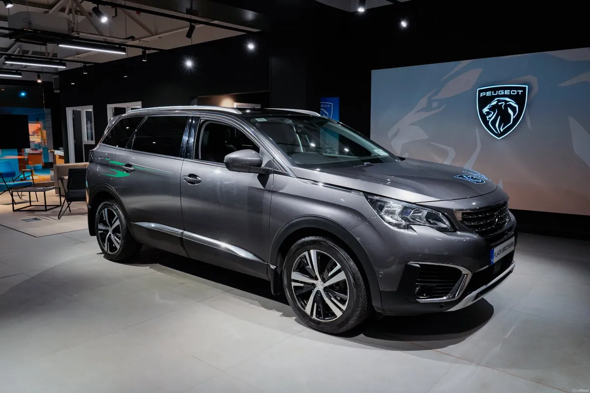 2019 Peugeot 5008 Allure 1.5 BlueHDi 130bhp Auto - Image 2