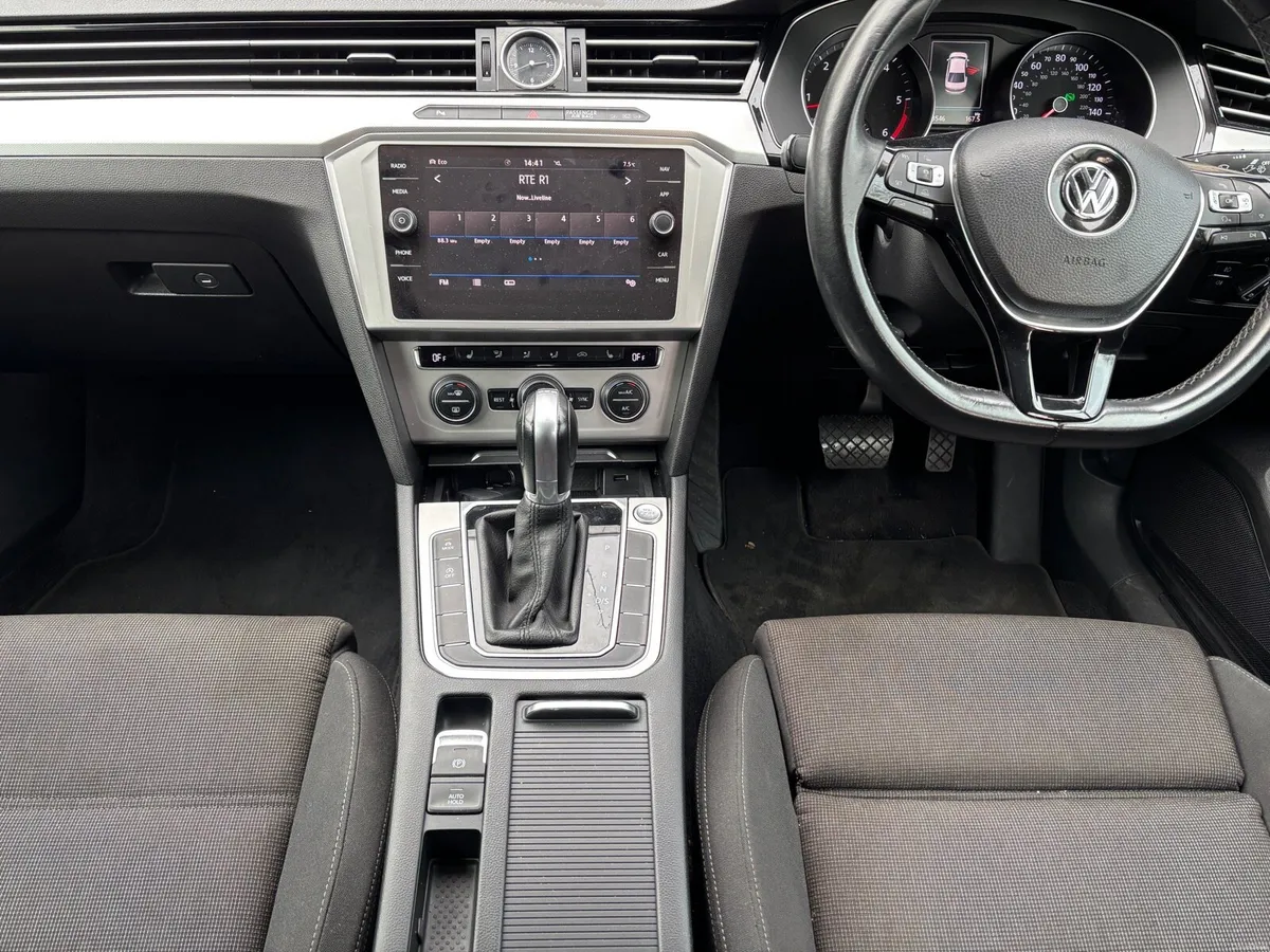Vw Passat Business - Automatic DSG - Image 4