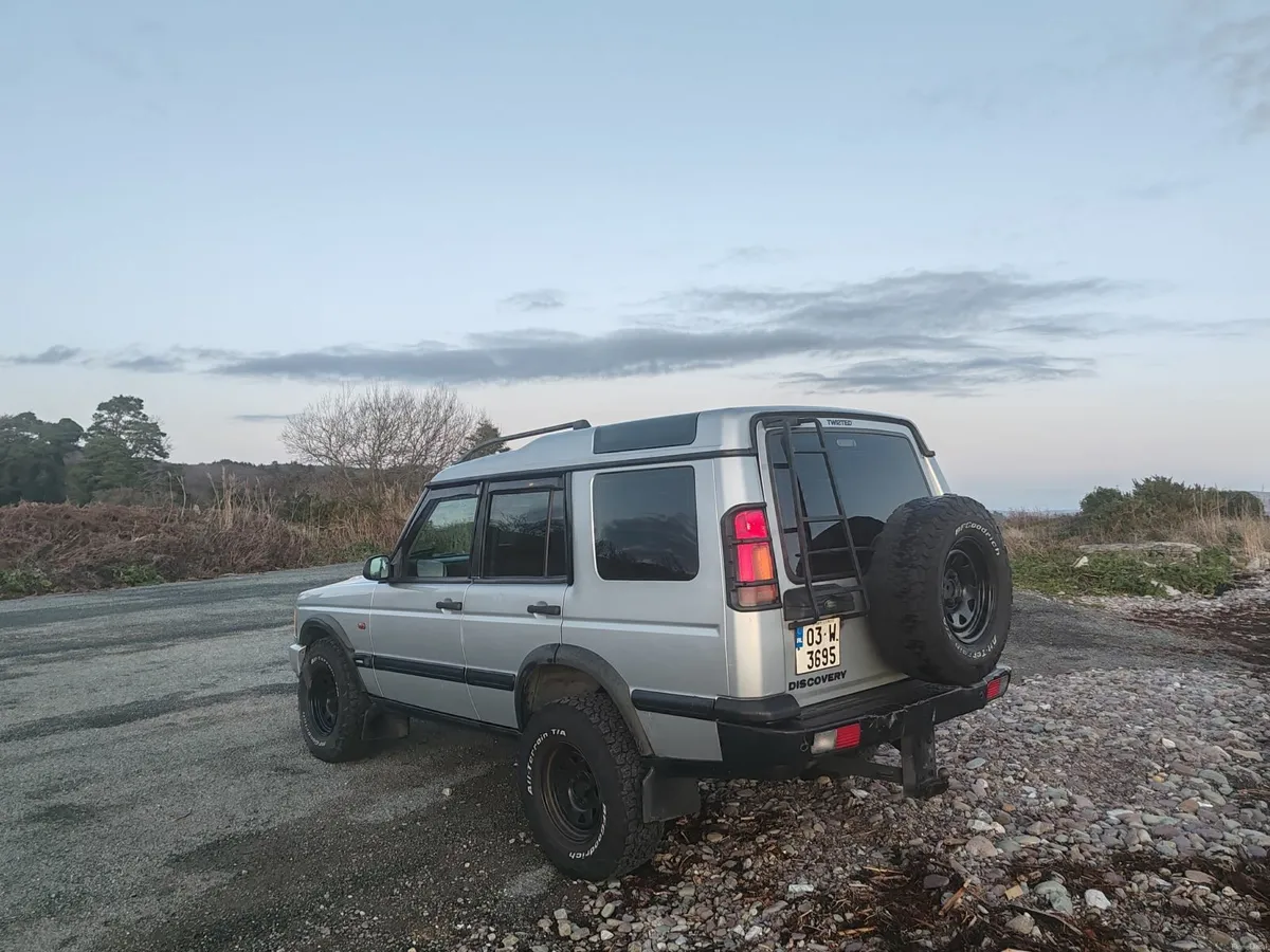 Land Rover Discovery 2003 - Image 3