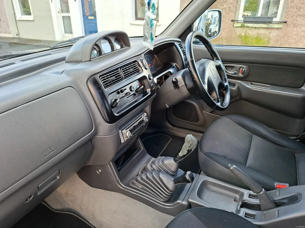 Mitsubishi L200 2005 - Image 2