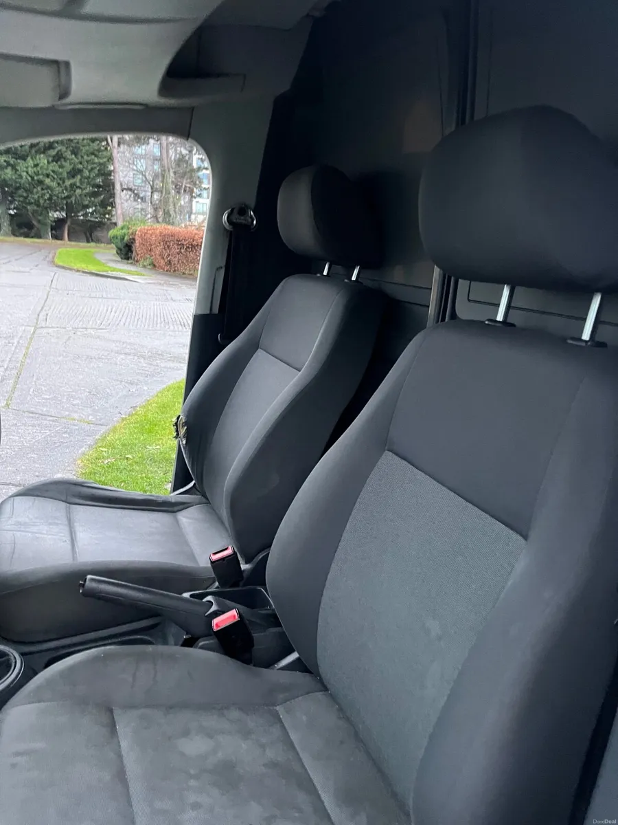 Volkswagen Caddy 2014 - Image 2
