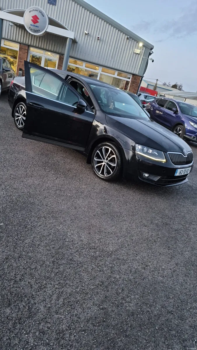 162 Skoda Octavia 1.6 TDI style . - Image 3