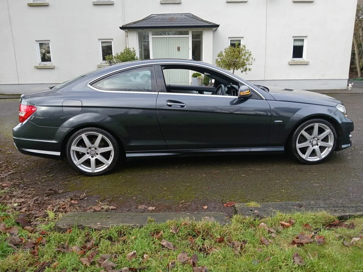 Mercedes Benz C220  Coupe Auto Diesel - Image 2