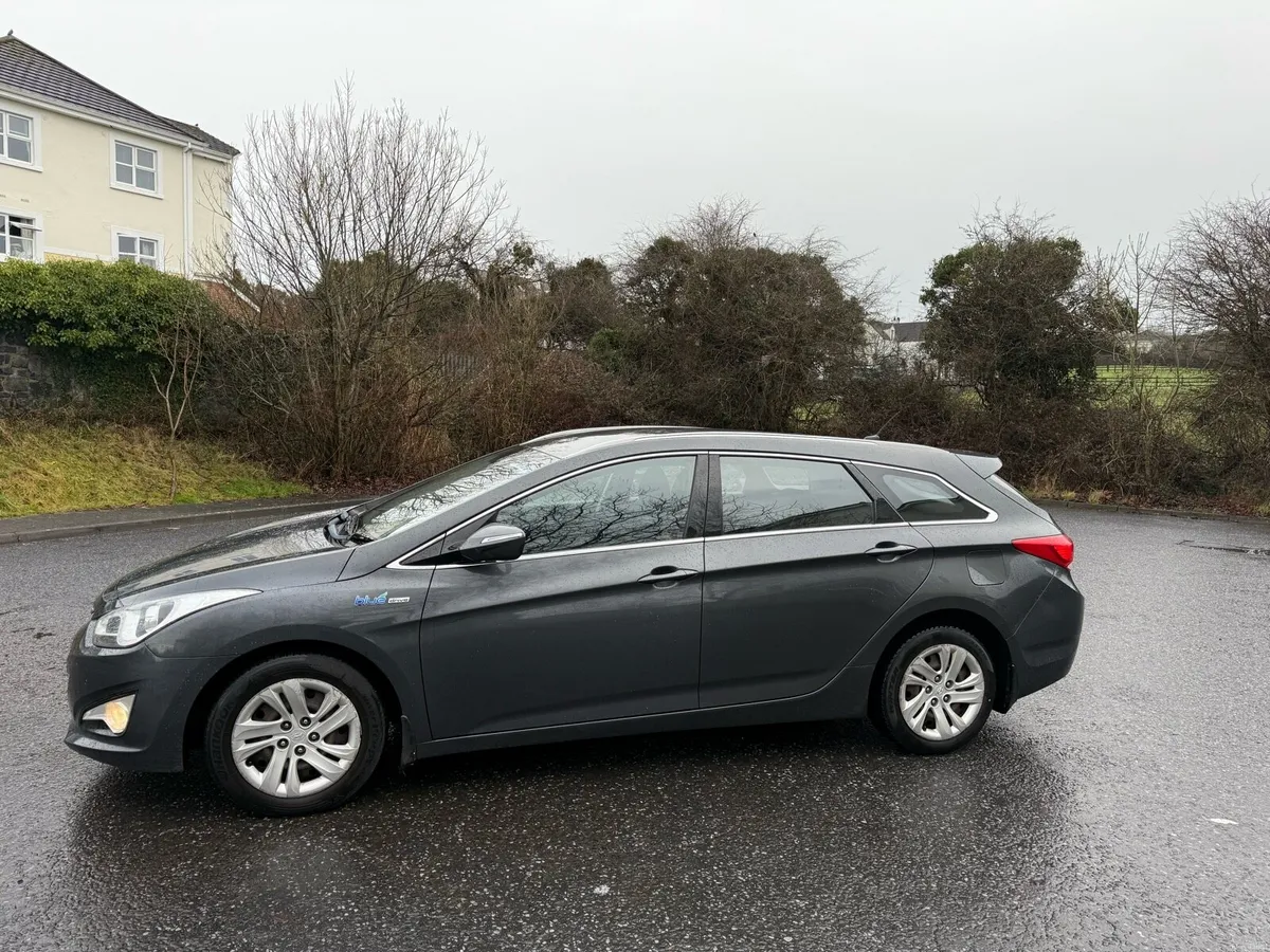 HYUNDAI I40 1.7 D ESTATE 2014 - Image 3