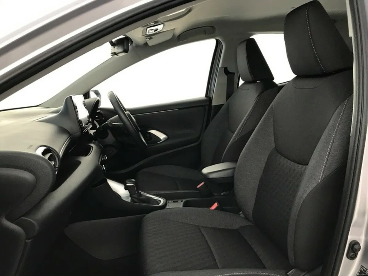 Toyota Yaris HYBRID LUNA 4DR AUTO - Image 6