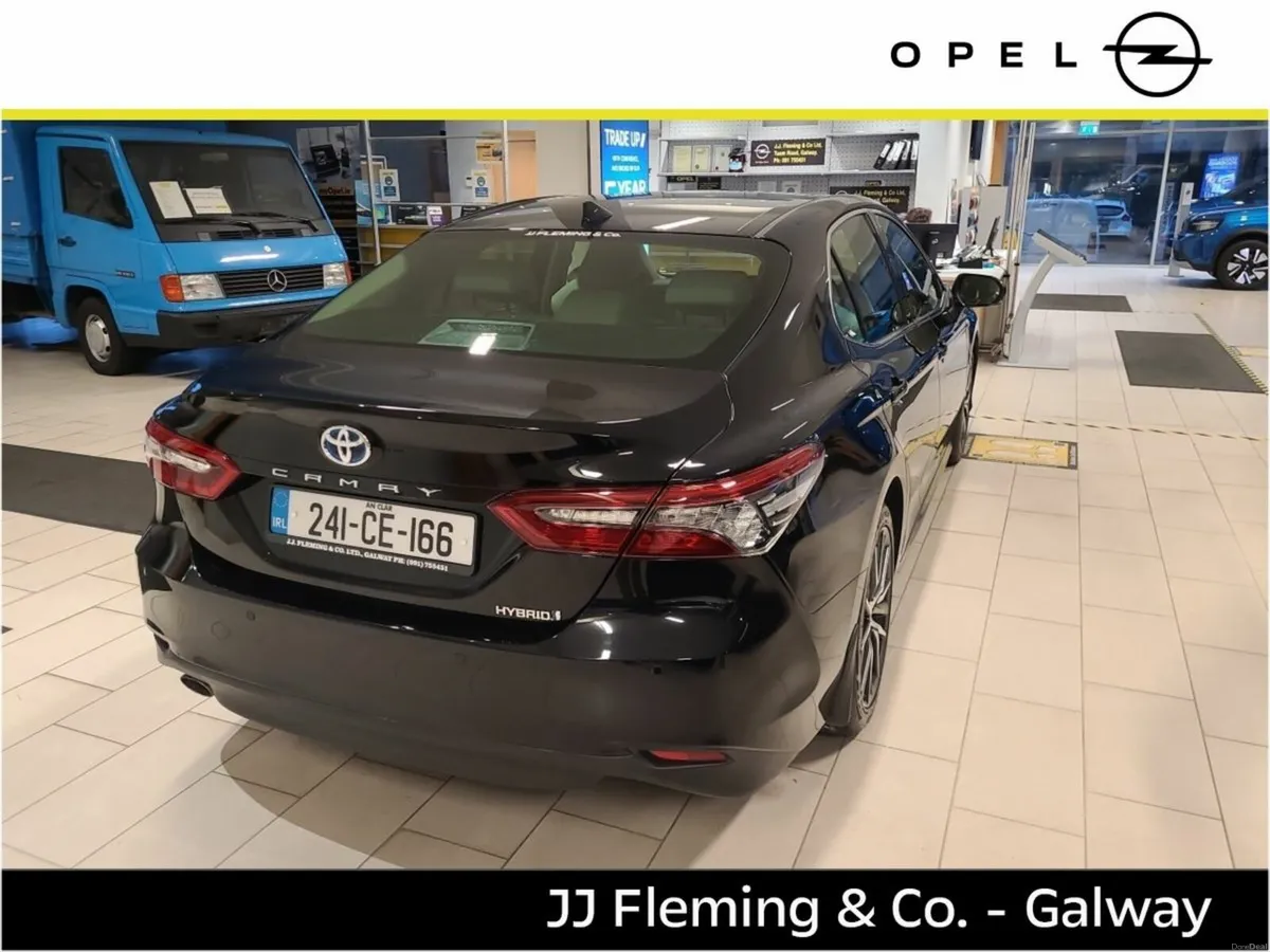 Toyota Camry 2.5 Hybrid Platinum Edition - Image 4