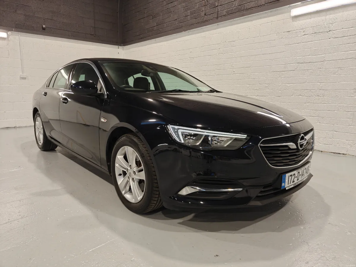 2017 OPEL INSIGNIA 170BHP HATCHBACK - Image 1
