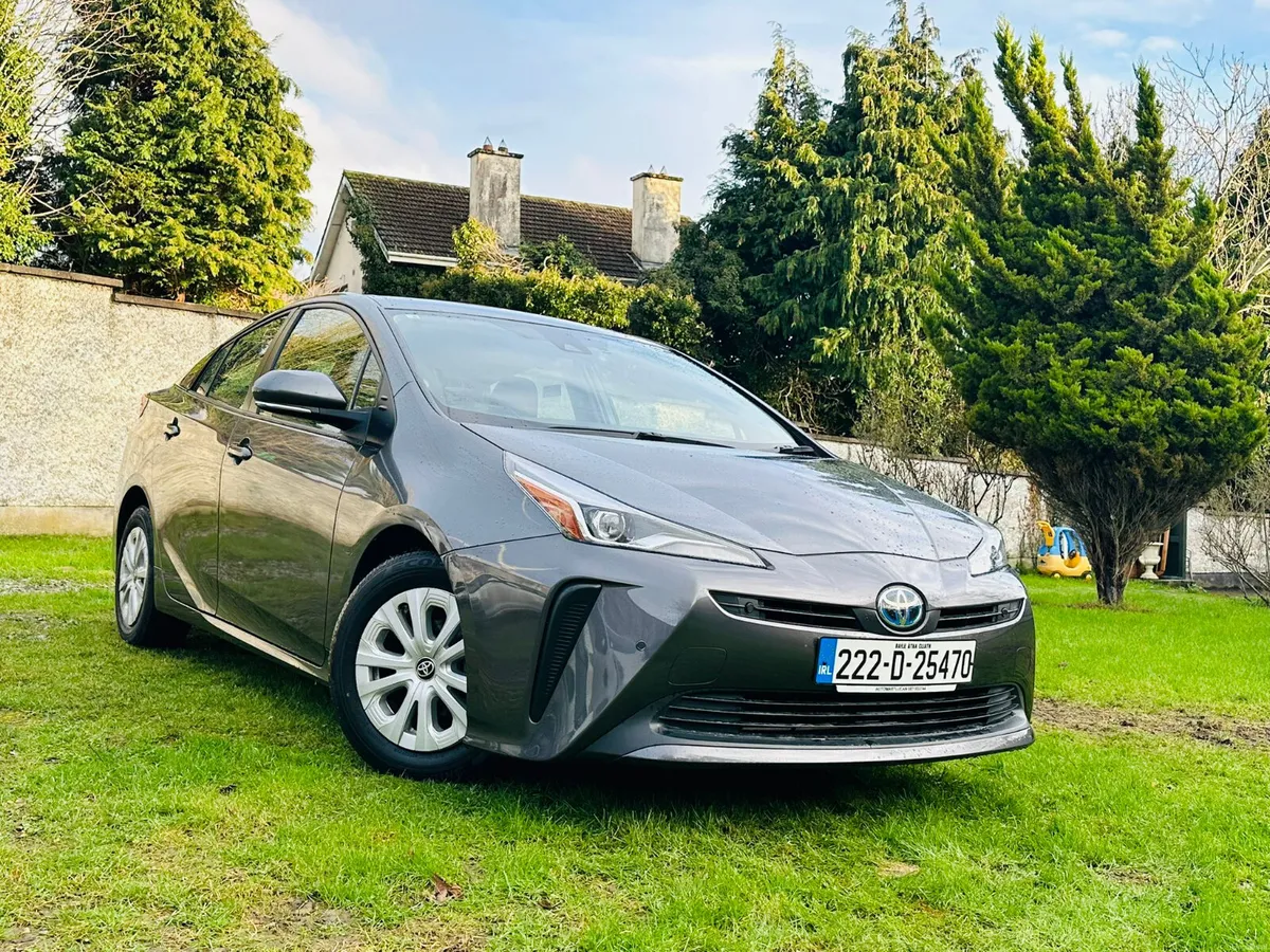 TOYOTA PRIUS 2022 HYRBID AUTOMATIC - Image 1