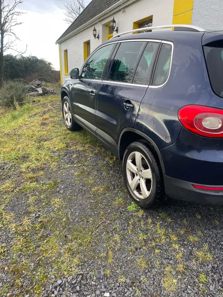 Volkswagen Tiguan 2011 - Image 3