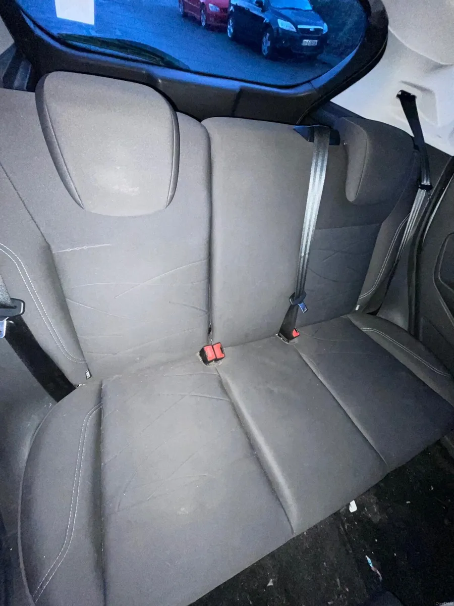 Ford Fiesta 2016 - Image 2