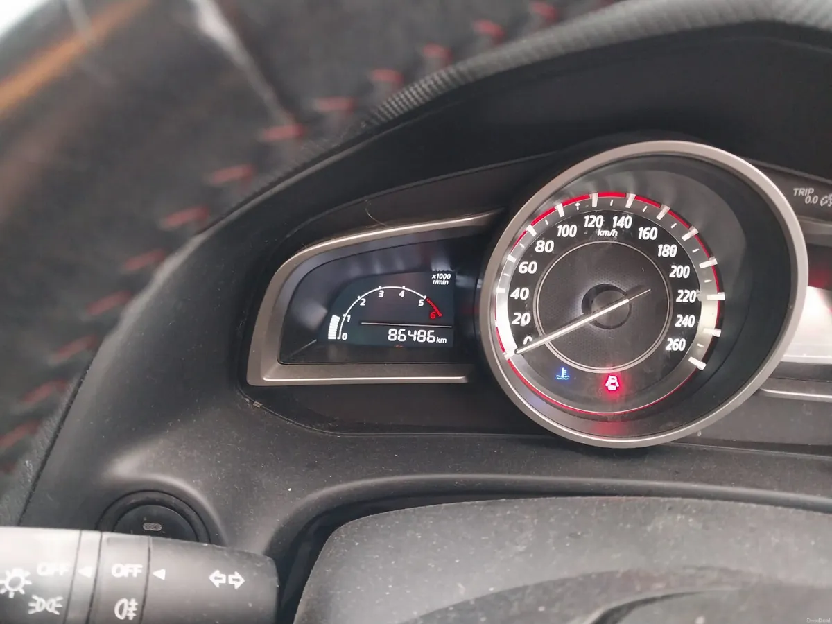 🔵 Mazda3 2.2 Diesel EXECUTIVE ONLY 86000 KM - Image 4