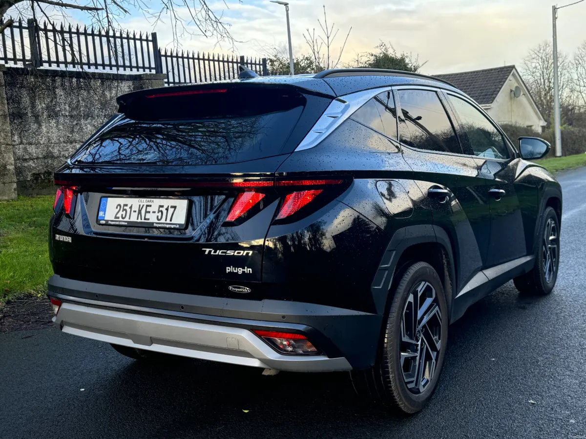 Tucson Executive - Petrol Hybrid Plug In -  2025 - Image 4