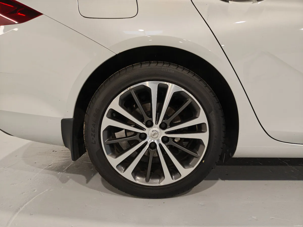 2019 OPEL INSIGNIA ELITE 170BHP LEATHER - Image 4