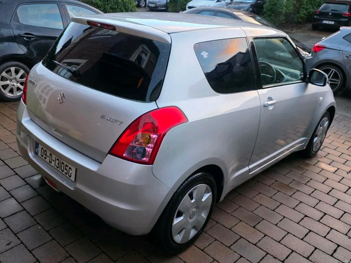 Suzuki Swift 2009 105k km - Image 4