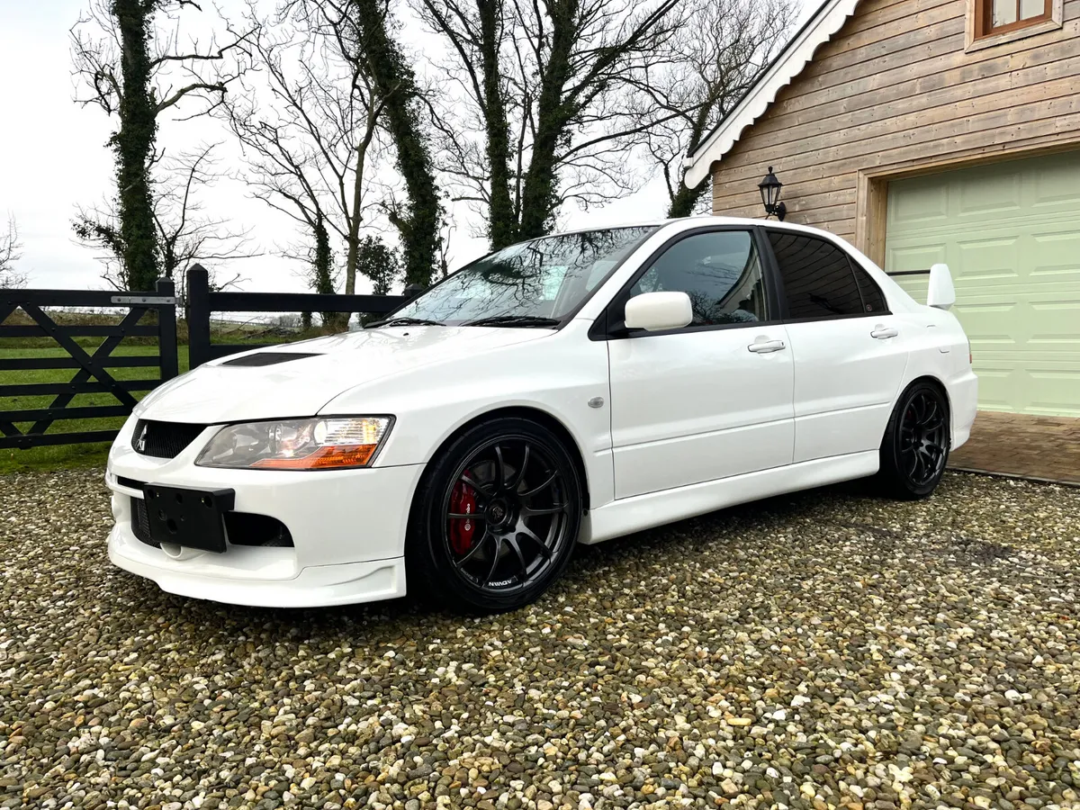 Mitsubishi Evolution IX /Ultra-Rare Collectors Car - Image 2