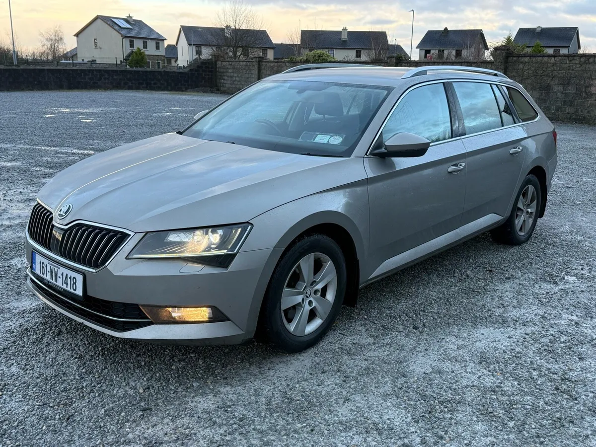 2016 Skoda Superb Estate - Image 3